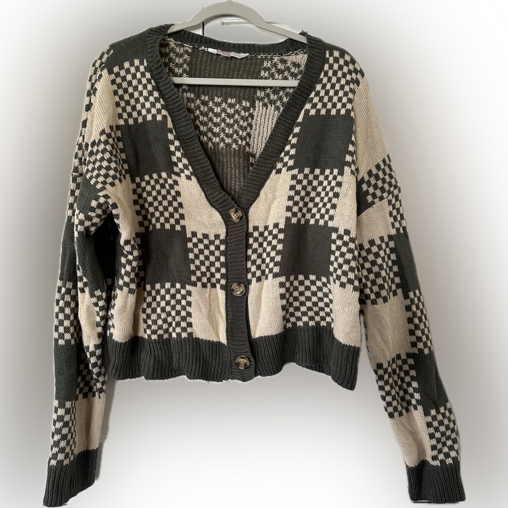 No Boundaries XXXL (21) Green and Cream Plaid Cropped Cardigan